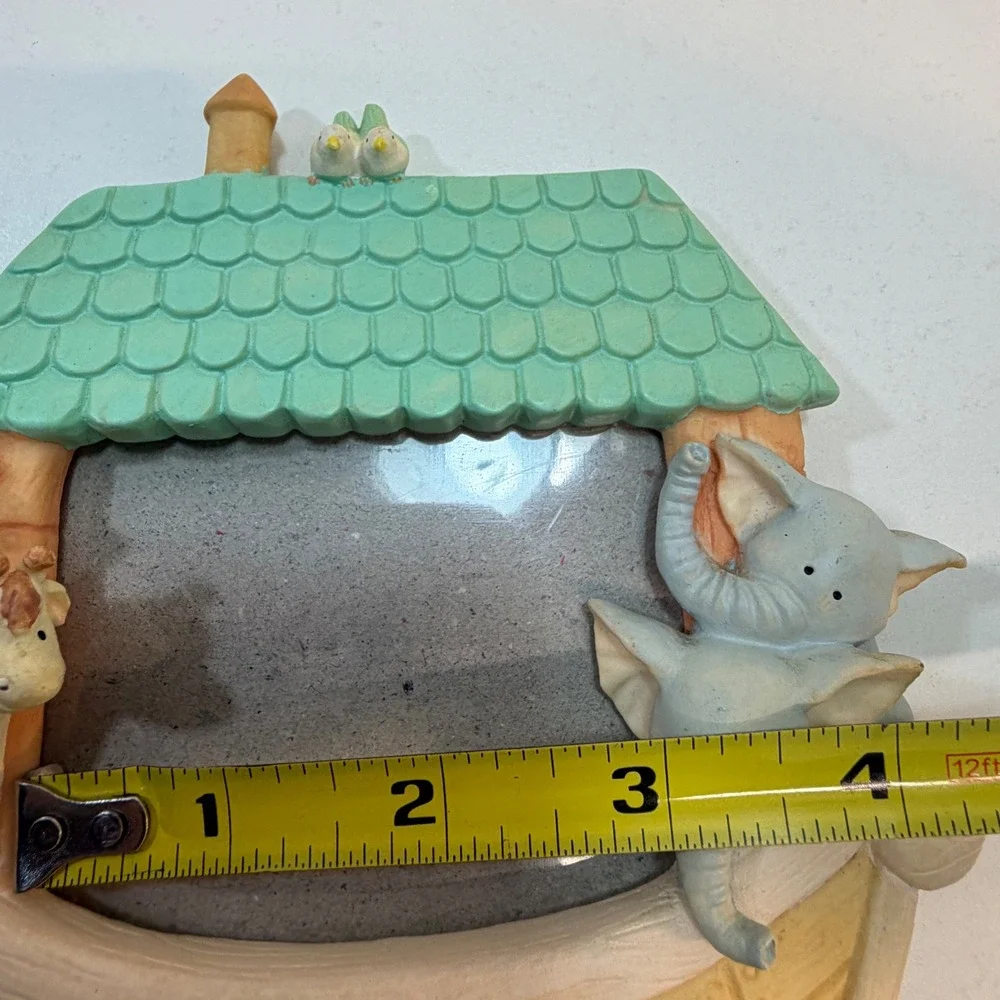 Vintage Russ Berrie Noah's Ark Picture Frame Baby Nursery Yellow Resin Animals